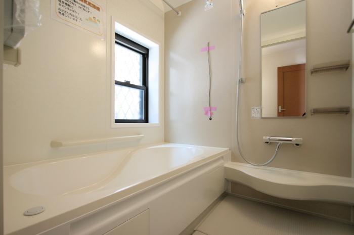 Bathroom. 1 tsubo size bus with a bathroom dryer