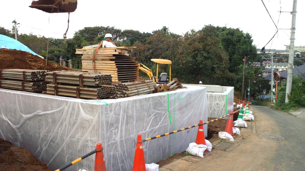 Local appearance photo. Local (10 May 2013) Shooting