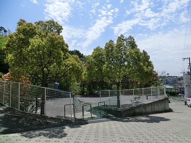 park. When the park that can be used in up to hill park 500m garden sense of Kakio is near, Children playground, Elimination of the lack of exercise, It is convenient to walk.