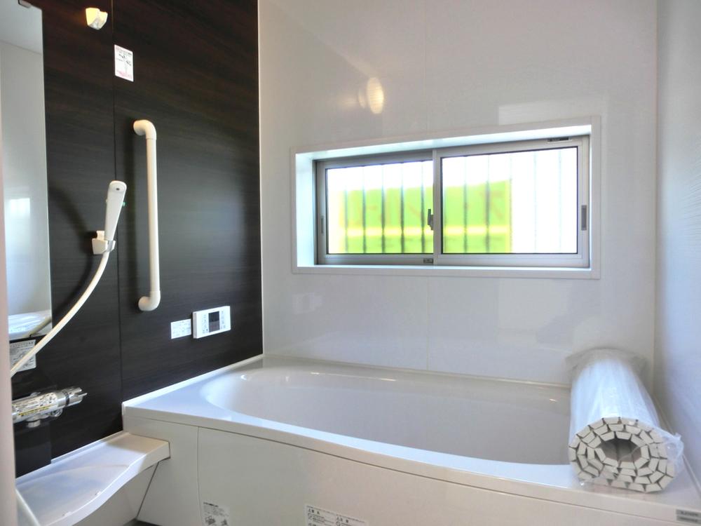 Bathroom. 1 Building