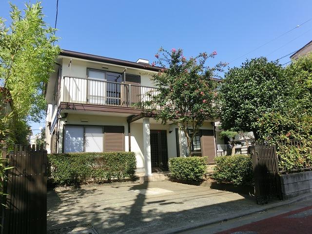 Local appearance photo. For day it is good of the southeast corner lot.