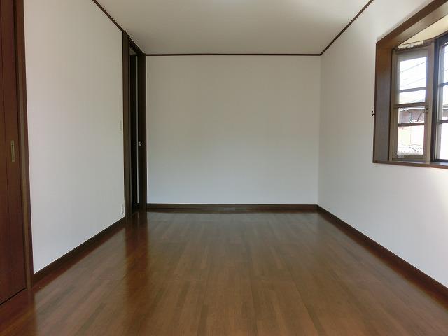 Non-living room. Bright room.