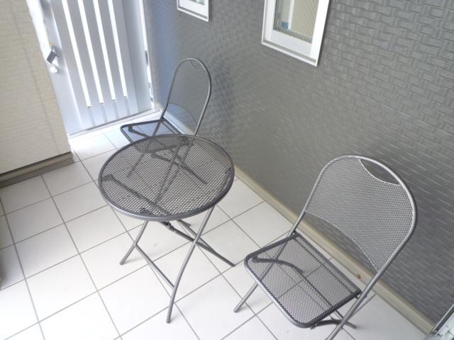 Other. It is also available a little terrace-like space by Building