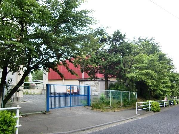 Primary school. Higashiyurigaoka until elementary school 1600m
