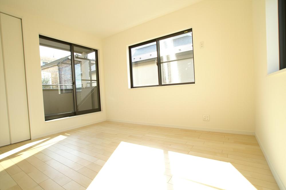 Non-living room. Indoor (11 May 2013) Shooting