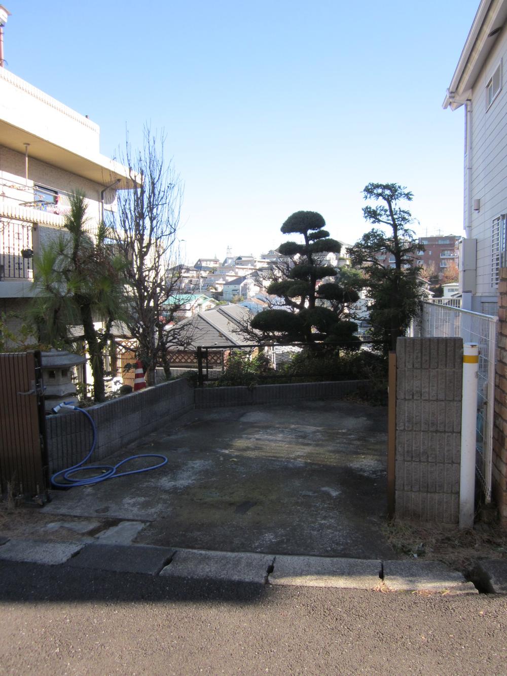 Parking lot