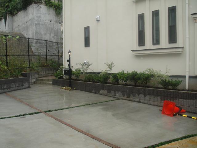 Parking lot. Local (10 May 2013) Shooting