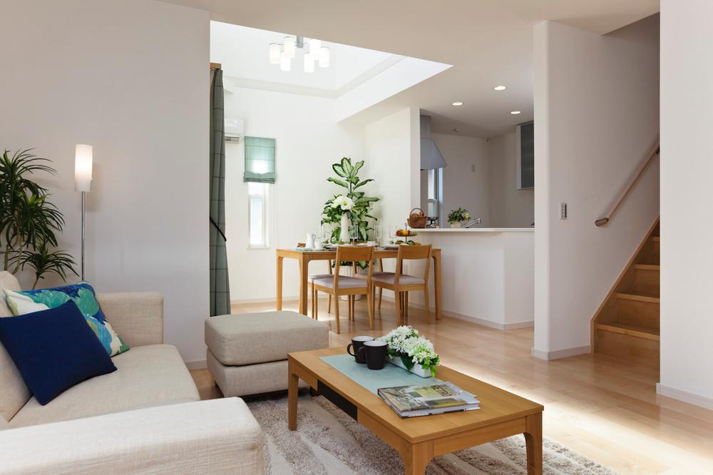 Living. Model house (July 2013 shooting)