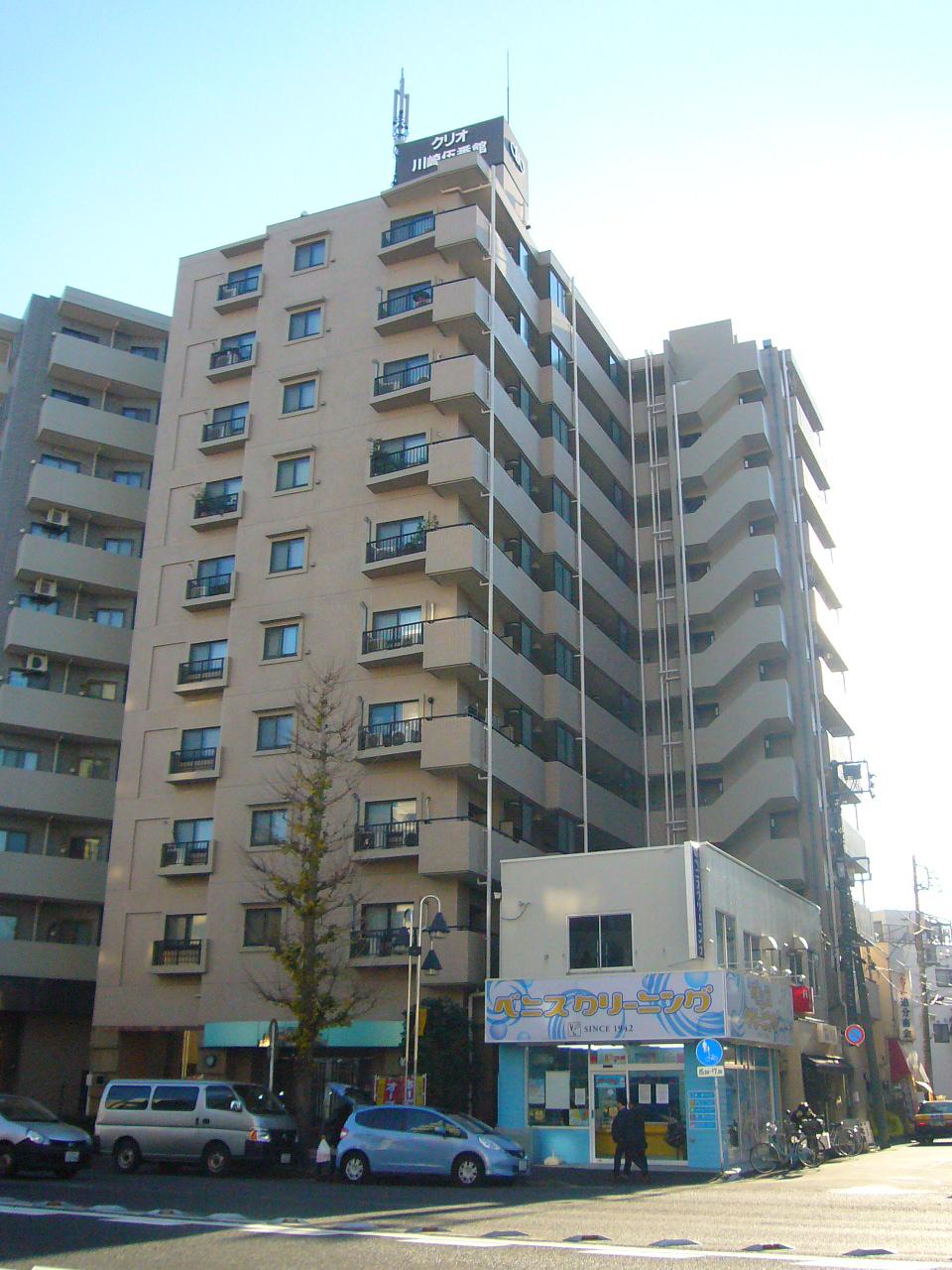 Local appearance photo. Local (12 May 2013), but shooting building is along the Shinkawa street, Because the room is of the innermost, Car of the noise is not worried at all