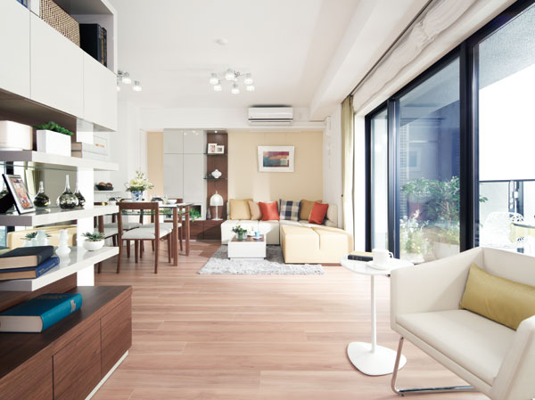 Living.  [living ・ dining] Comfortable living space to produce a relaxation in city life