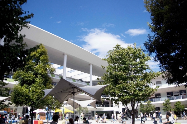 La ・ Zona Kawasaki Plaza (about 750m ・ A 10-minute walk)