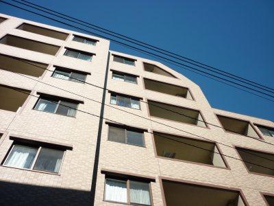 Local appearance photo. 2006 in Built, The rooms are very clean. Seven-Eleven is 50 meters, Maruetsu is useful for about 670 meters and shopping until!