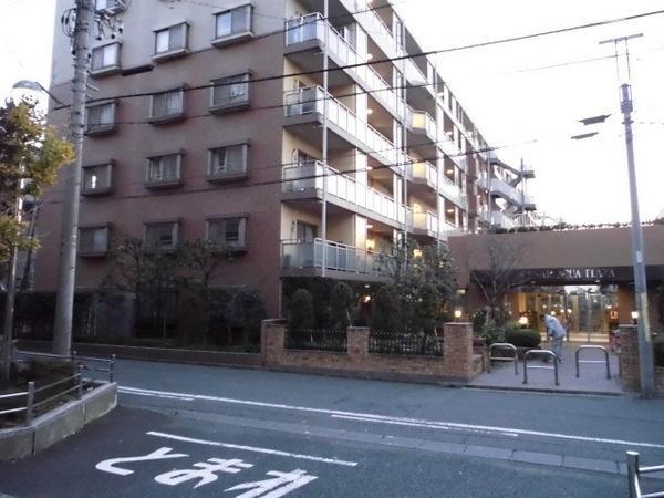 Local appearance photo