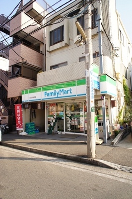 Convenience store. 104m to FamilyMart Tsurumi peace-cho store (convenience store)
