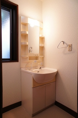 Washroom. Shampoo is Dresser ☆