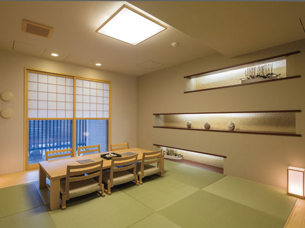 Shared facilities.  [Multipurpose available to Japanese room, such as tea and flowers of lesson] Modern Japanese-style Ryukyu tatami, Such as tea and flowers of lesson, To calm the space available to the multi-purpose. Mini kitchen has also be next. (Paid)