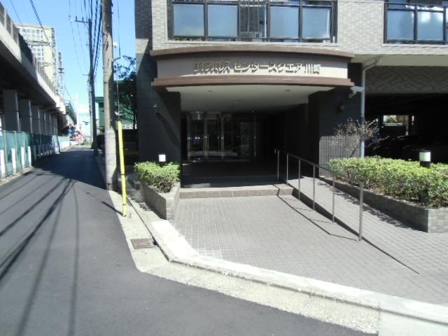 Entrance. Common areas