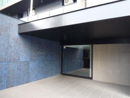 Entrance. Common areas