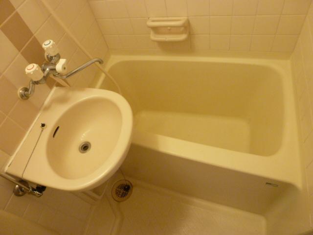 Bathroom. Room (May 2013) Shooting