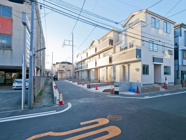 Local appearance photo. Emotion full of this city, Commuting that there is a warmth of downtown unique is, Bus or bicycle'm convenient site (December 2013) Shooting