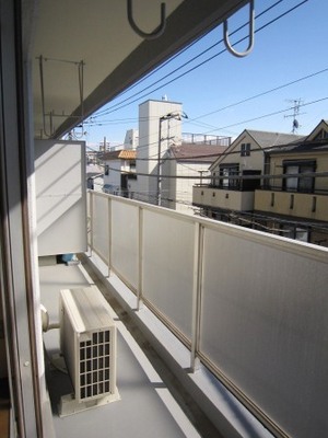 Balcony. ◎ It is per yang!