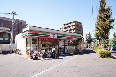 Convenience store. Seven-Eleven Kawasaki Yotsuyakami cho Kitamise (convenience store) up to 71m