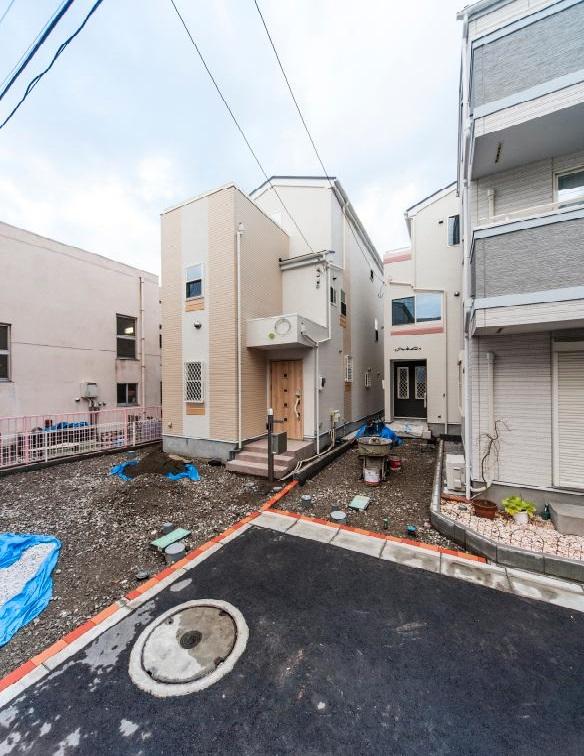 Local photos, including front road. 15 Building roof Colonial roofing Exterior wall siding finish