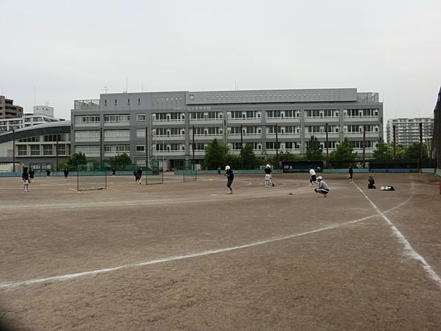 Junior high school. 560m to the Kawasaki Municipal Fujimi Junior High School