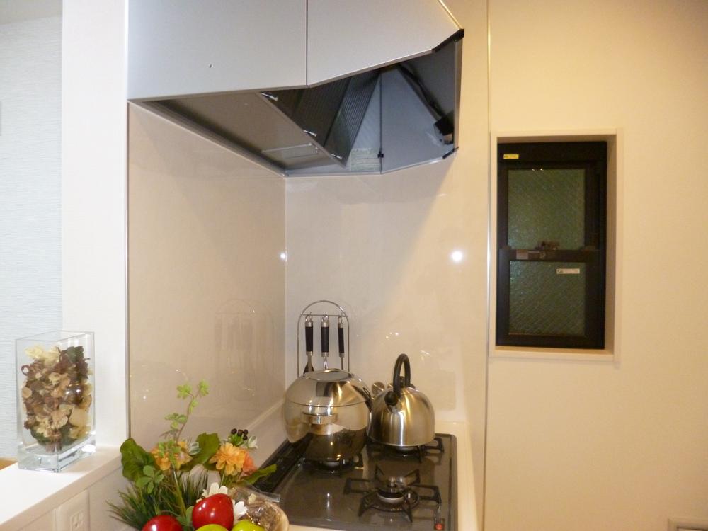 Kitchen. Indoor (12 May 2013) Shooting