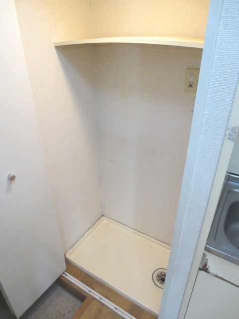 Other Equipment. Indoor Laundry Storage