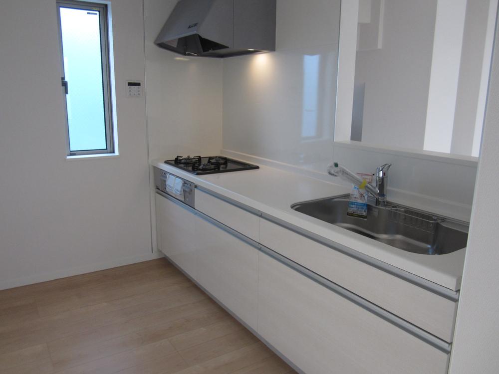 Same specifications photo (kitchen). Local (12 May 2013) Shooting