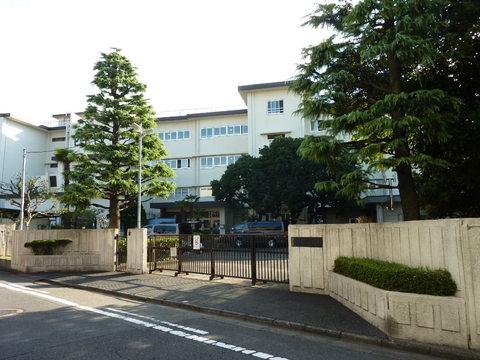 Primary school. 644m to the Kawasaki Municipal Yotsuya Elementary School