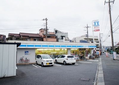 Convenience store. 11m until Lawson Kawasaki Asada 3-chome (convenience store)