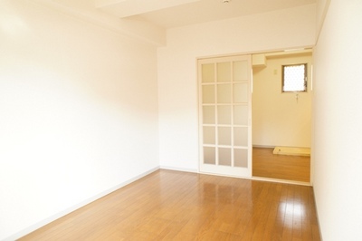 Other room space. Western-style 6 Pledge