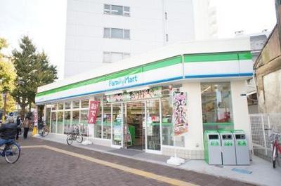 Convenience store. FamilyMart Kaizuka 1-chome to (convenience store) 250m