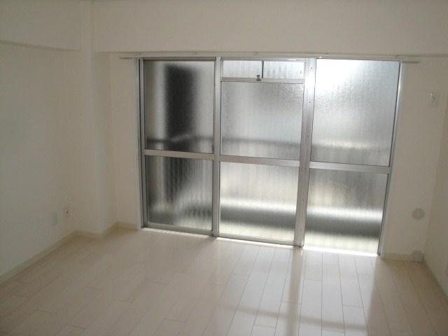 Non-living room. Indoor (September 2013) Shooting