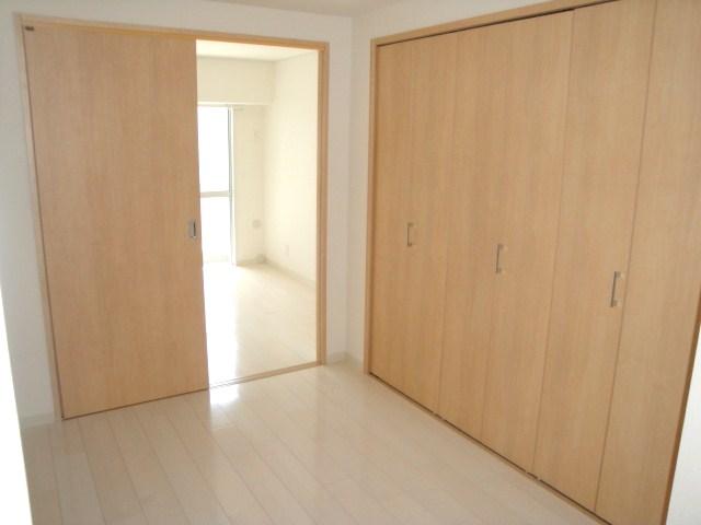 Non-living room. Indoor (September 2013) Shooting