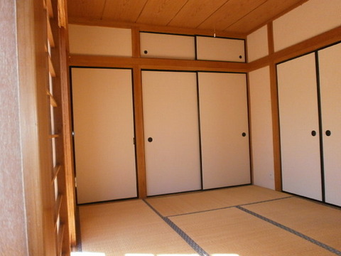 Receipt. Storage of the second floor Japanese-style room