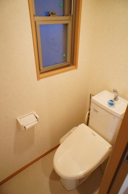 Toilet. Washlet is equipped ☆ There is also over towel.