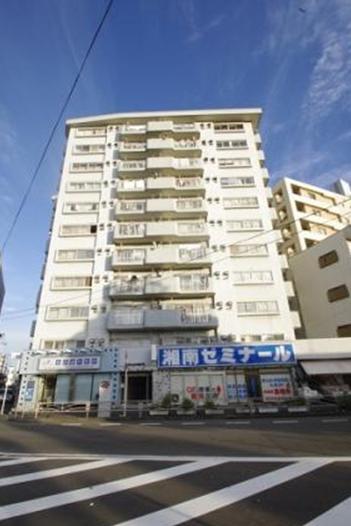 Local appearance photo. Local (12 May 2013) Shooting