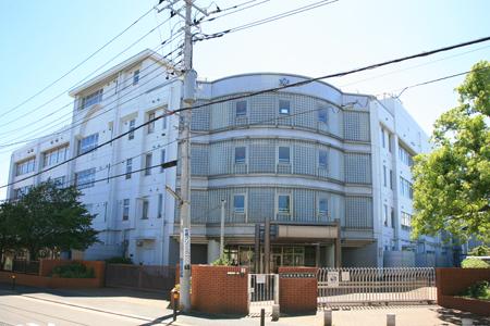 Primary school. 448m to the Kawasaki Municipal Kyomachi Elementary School