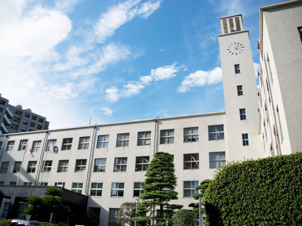 Surrounding environment. Kawasaki City Hall ・ Main government building (about 360m / A 5-minute walk)