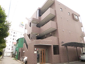 Building appearance. Of reinforced concrete is a four-story apartment. 