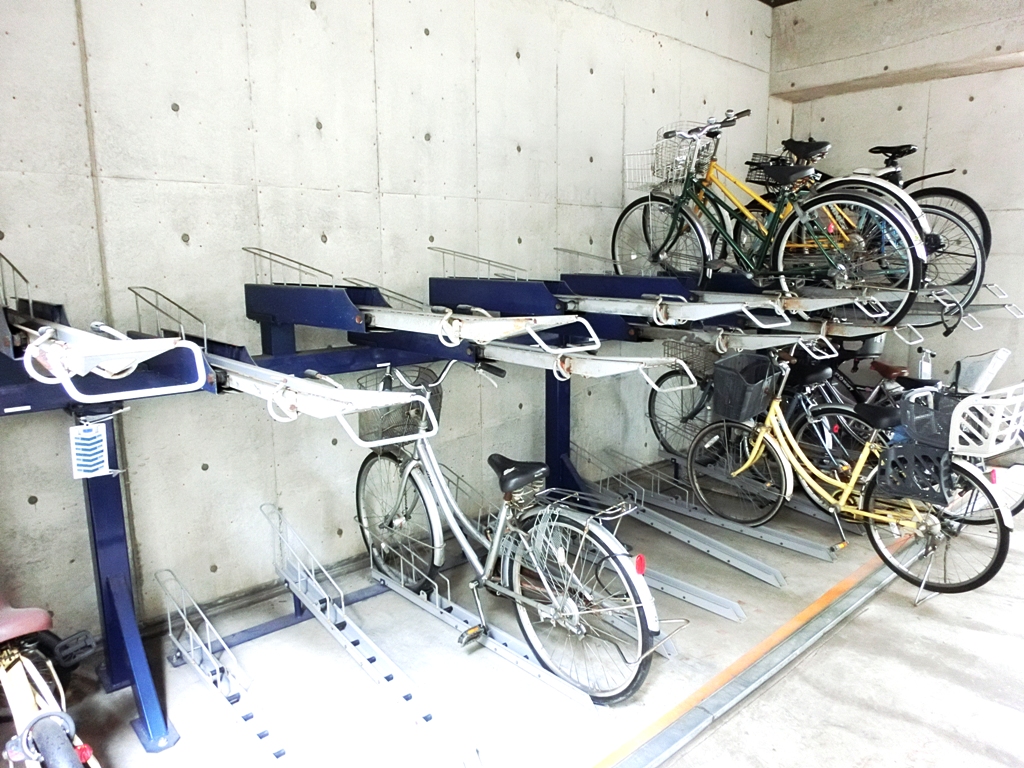 Other common areas. Two-stage bicycle parking lot