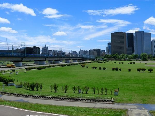 park. Tama River to green space 1100m