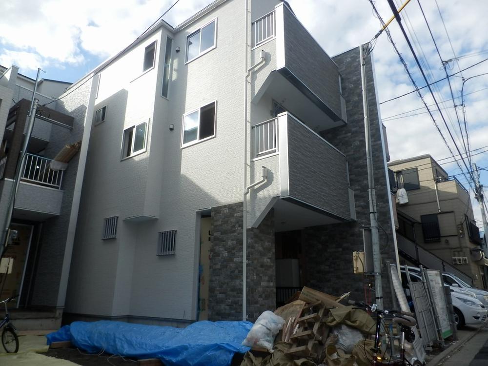 Other local. Local (10 May 2013) Shooting I Building appearance