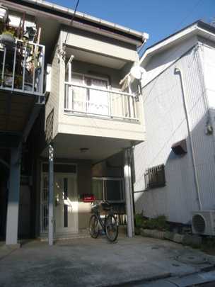 Local appearance photo. Building appearance (1)