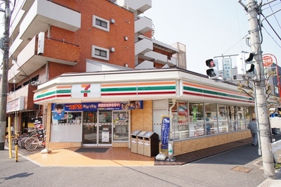 Convenience store. Seven-Eleven Nakajima 2-chome up (convenience store) 220m