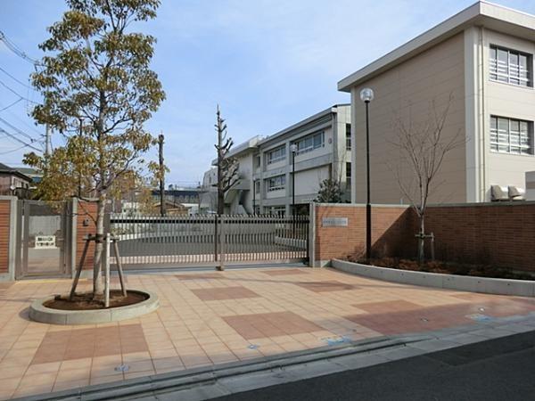 Primary school. 380m until Sakura elementary school