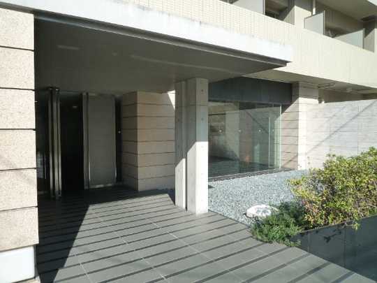 Local appearance photo. Entrance (1)